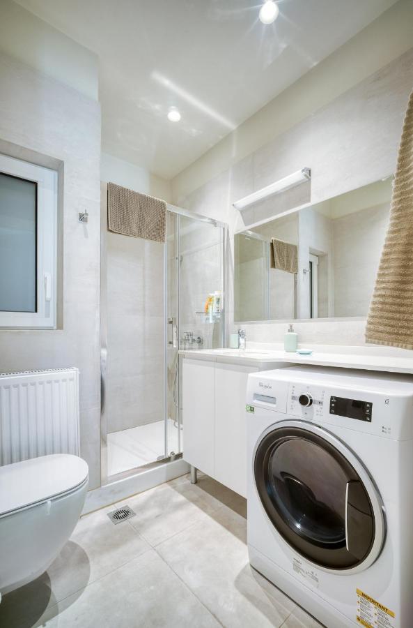 Lovely Sunlit Central Athens 2 Bedroom 2 Bathroom Condo Экстерьер фото